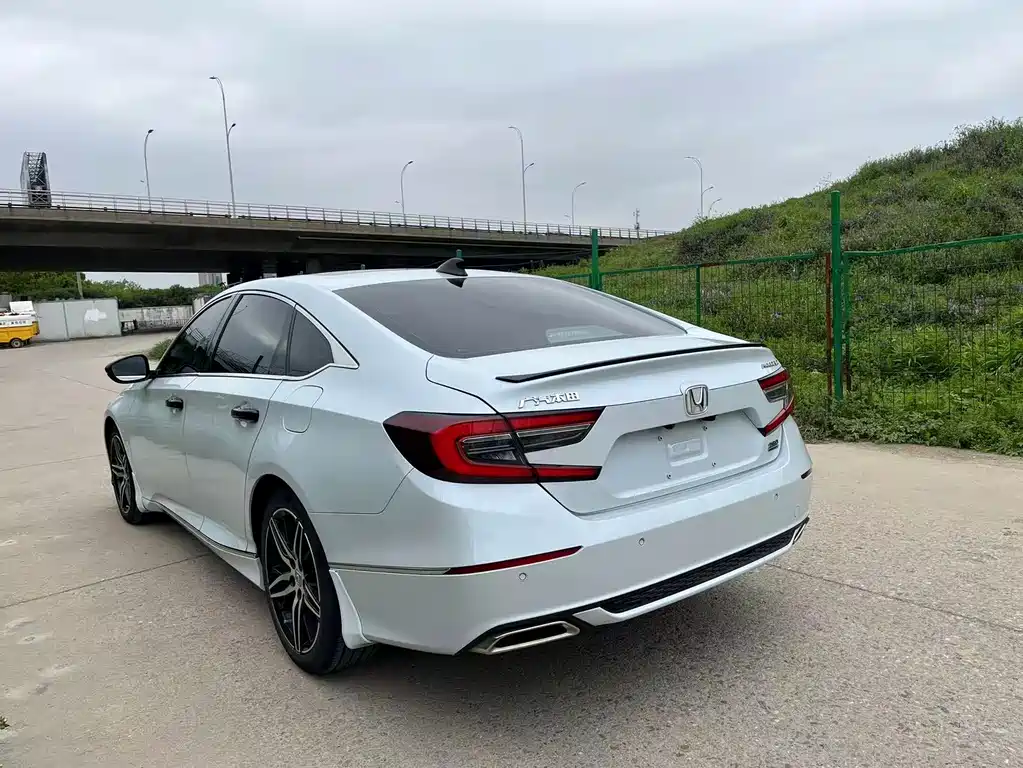 Accord 260 TURBO Phantom Night · Distinguished