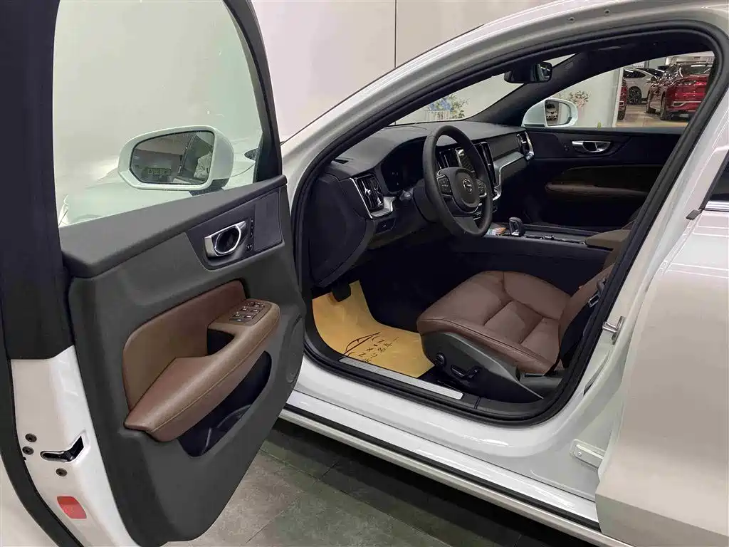 Volvo S60 B4 Smart Ease Luxury