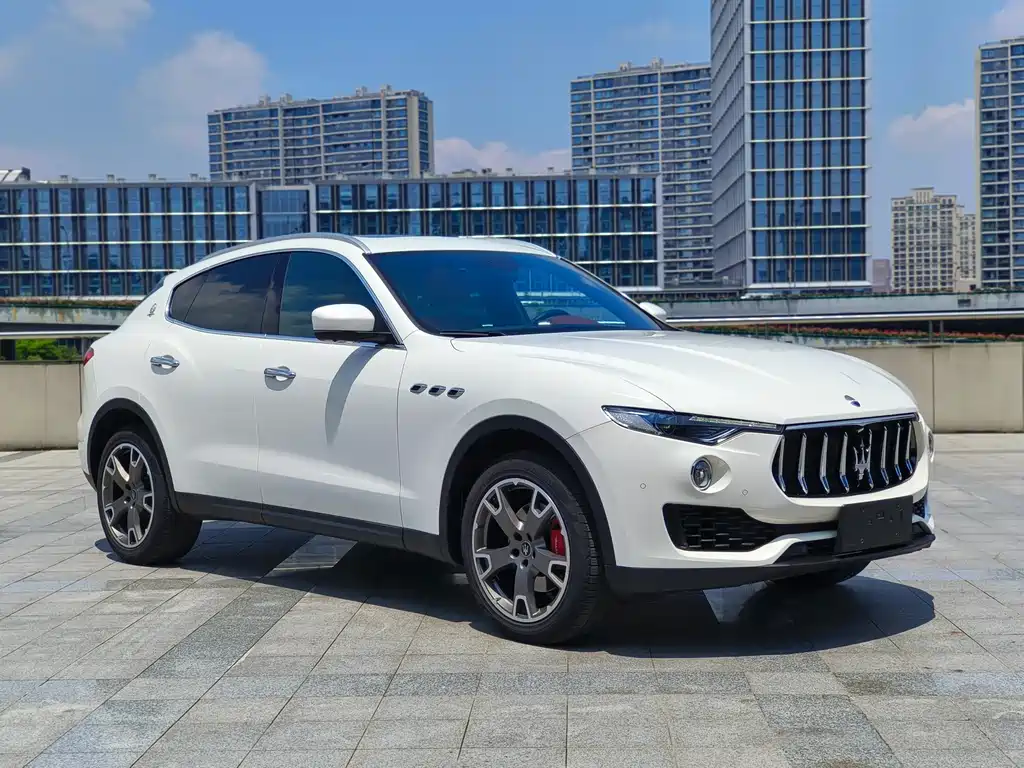 Levante 3.0 T Standard