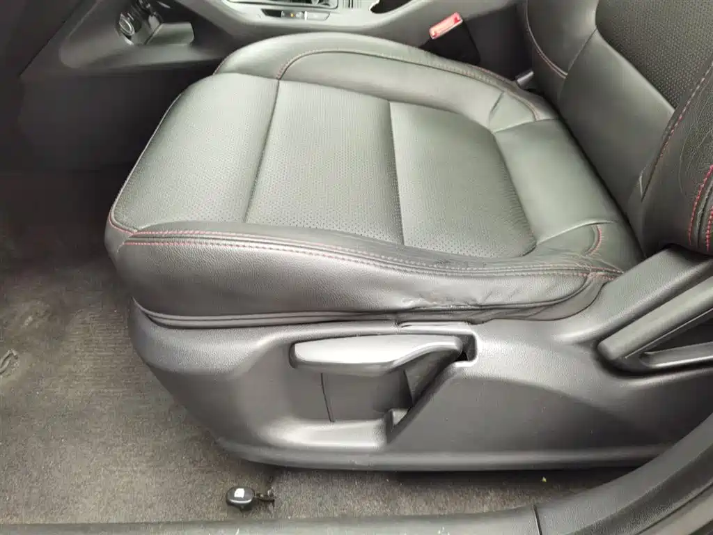 Changan CS75 2.0 L Manual Luxury CN-IV