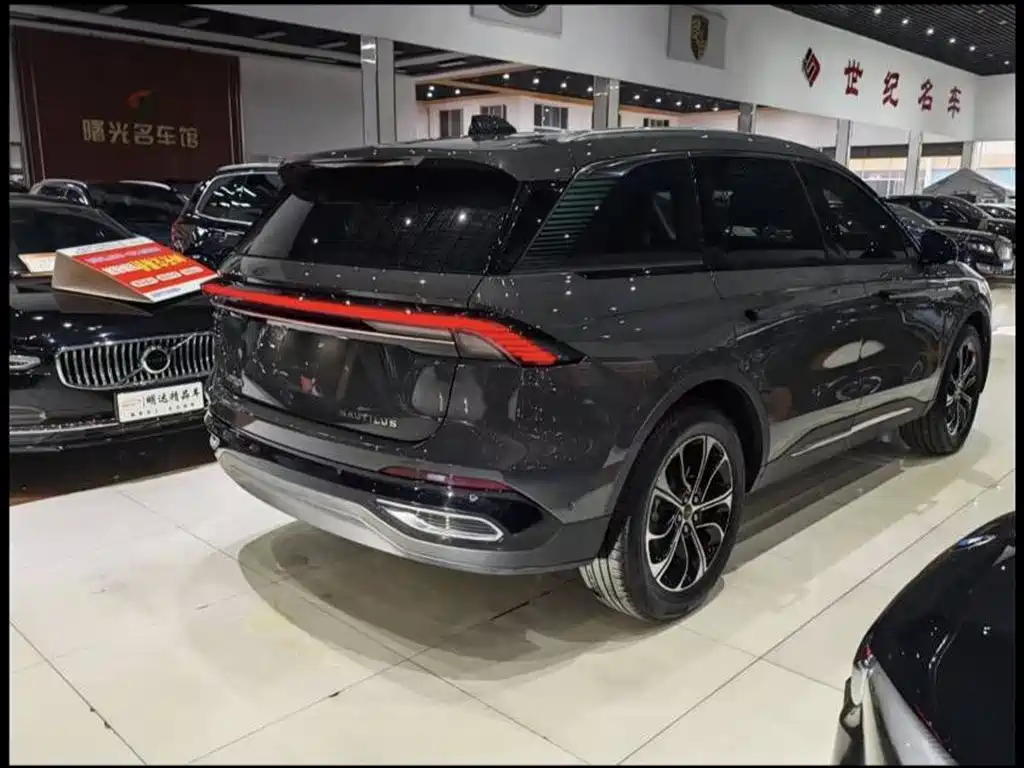 Nautilus 2.0 T 4 WD Comfort Supreme