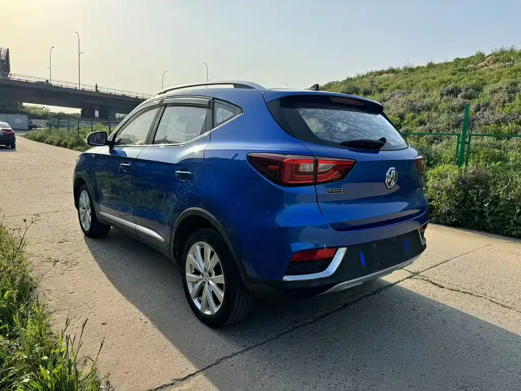 MG ZS 1.5 L Auto Premium Internet CN-V