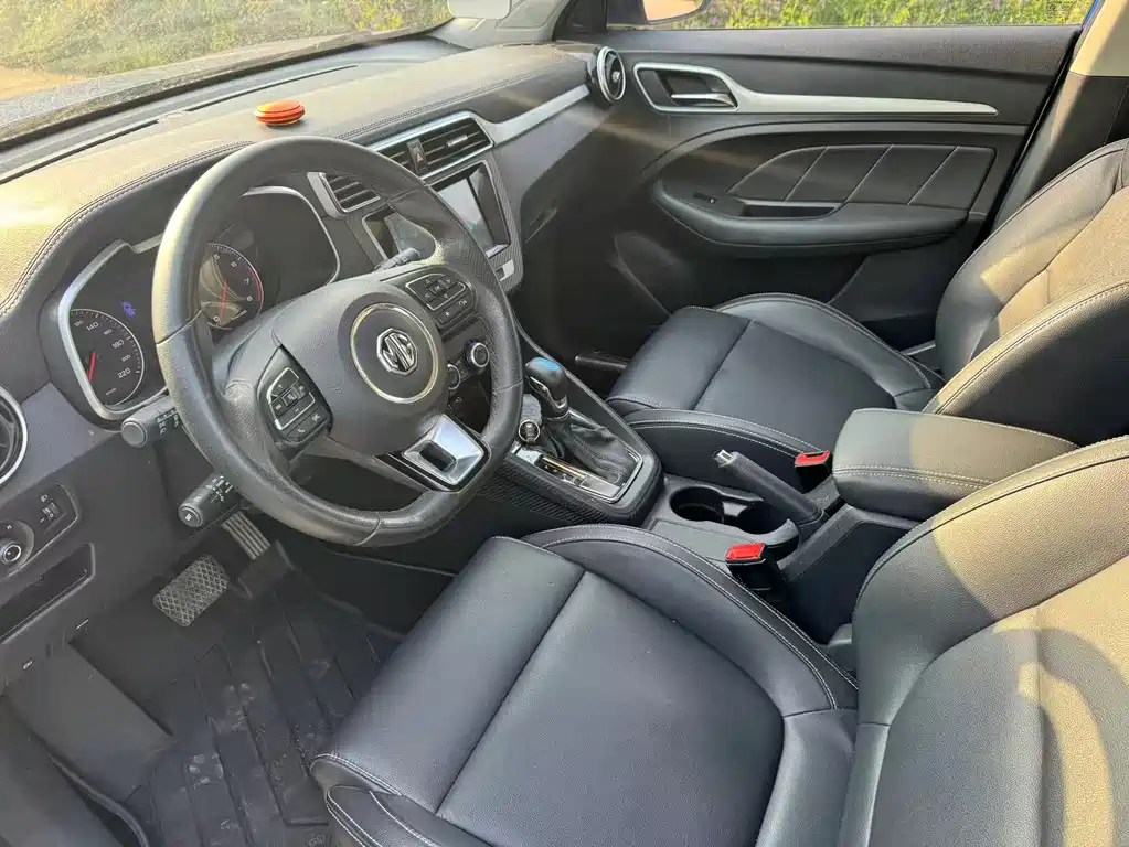 MG ZS 1.5 L Auto Premium Internet CN-V