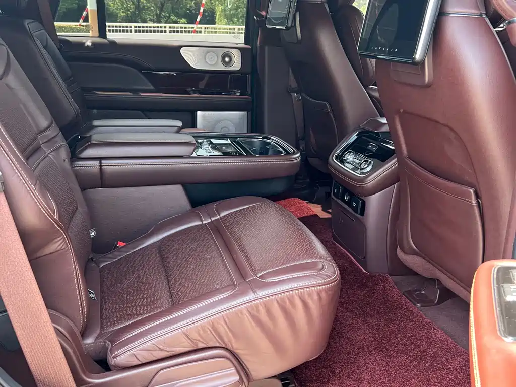 Navigator 3.5 T President Series
