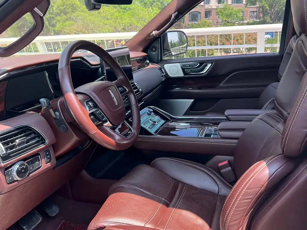 Navigator 3.5 T President Series