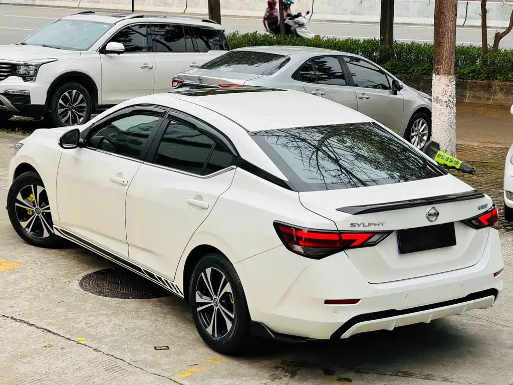 Sylphy 1.6 L XL CVT Joy