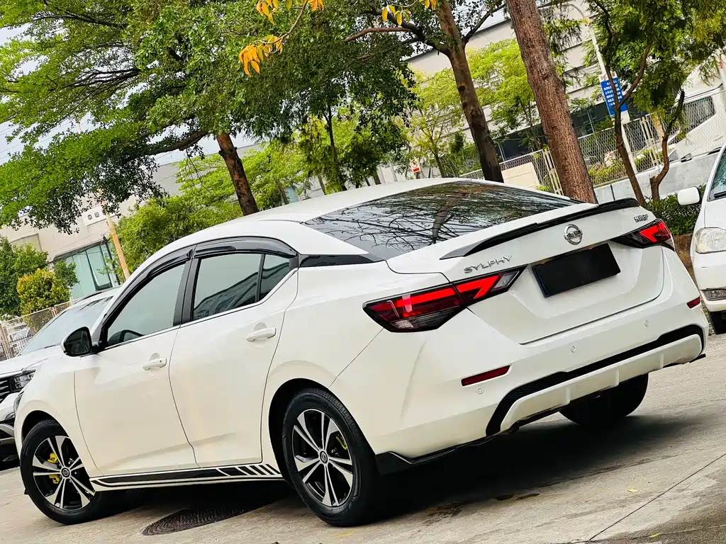 Sylphy 1.6 L XL CVT Joy
