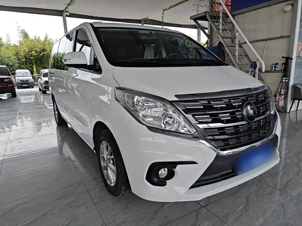 Lingzhi PLUS 1.5 T Manual Luxury 7-seat