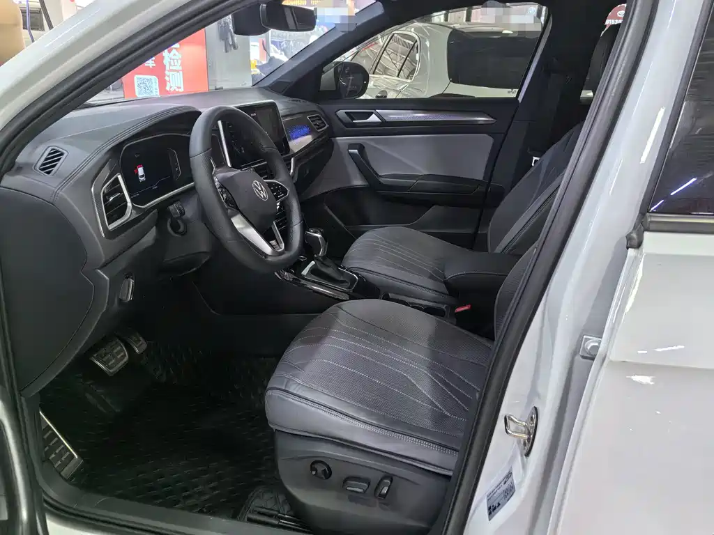 T-ROC 300 TSI DSG 2 WD Starlight