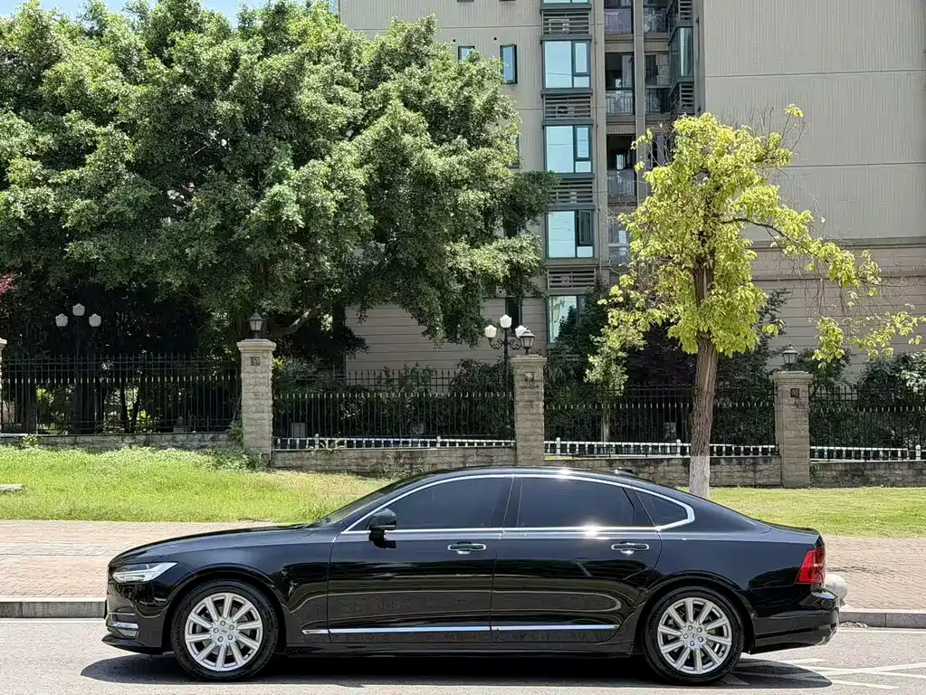 Volvo S90 T5 Smart Vision Luxury