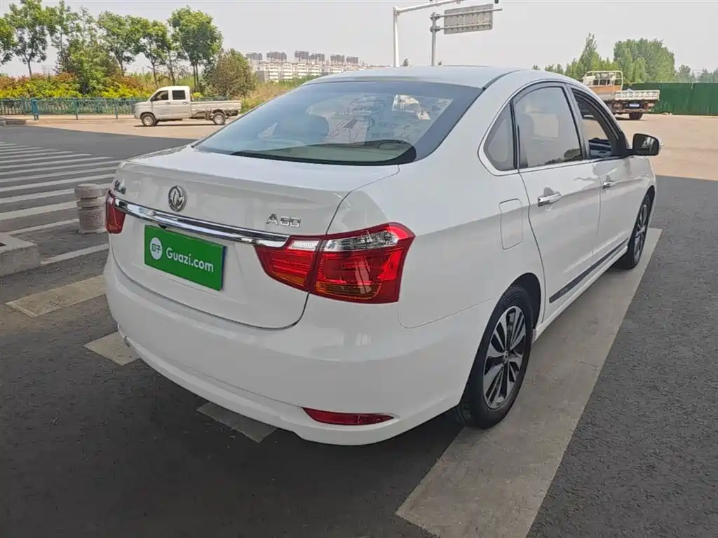 Dongfeng Fengshen A60 东风风神A60 2016款 1.5 L 手动豪华型