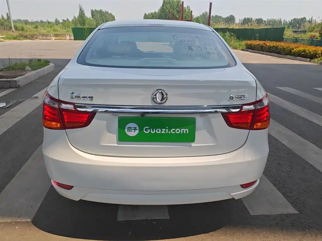 Dongfeng Fengshen A60 东风风神A60 2016款 1.5 L 手动豪华型