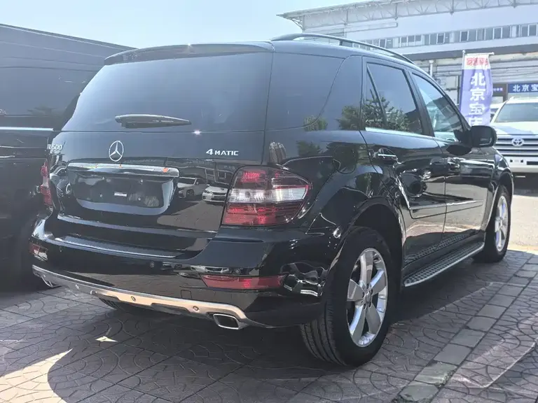 Mercedes-Benz M-Class ML 500 4 MATIC