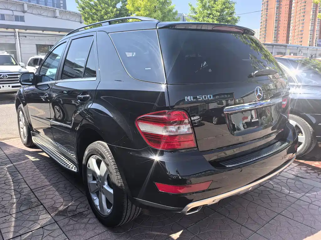 Mercedes-Benz M-Class ML 500 4 MATIC