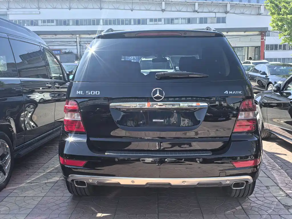 Mercedes-Benz M-Class ML 500 4 MATIC