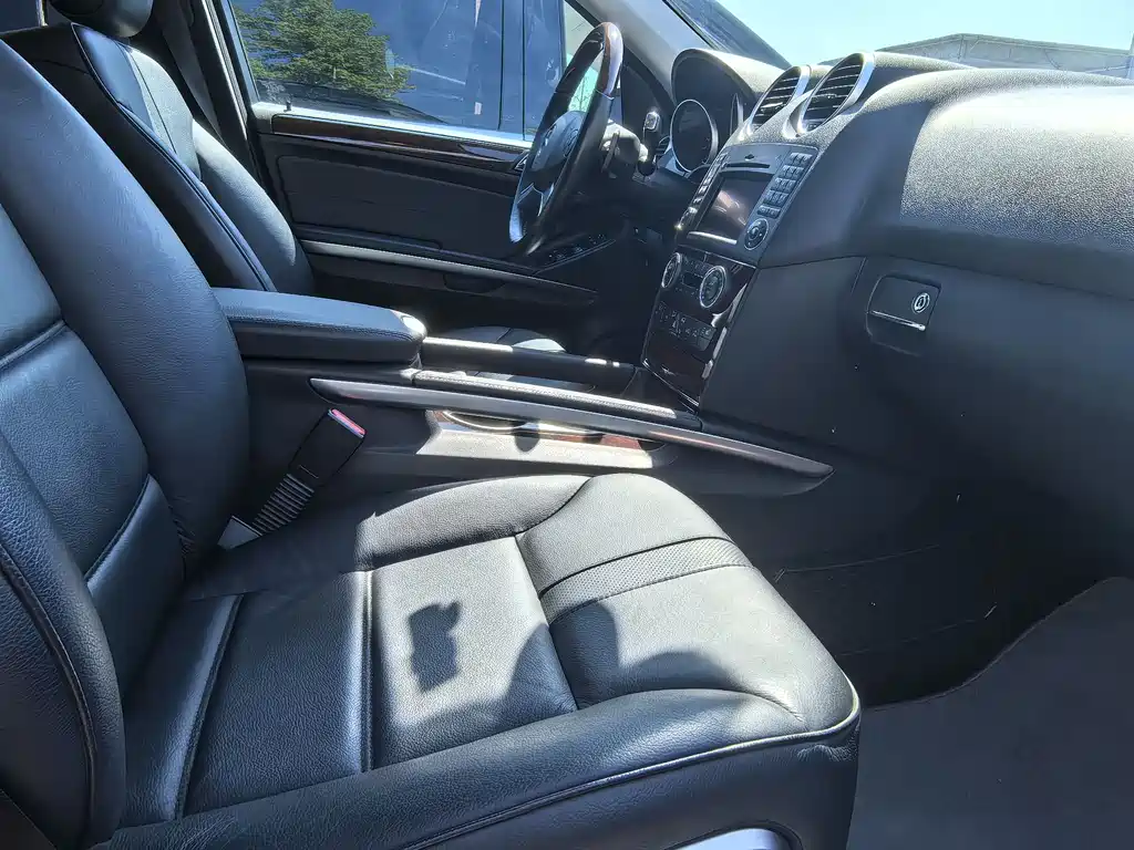 Mercedes-Benz M-Class ML 500 4 MATIC