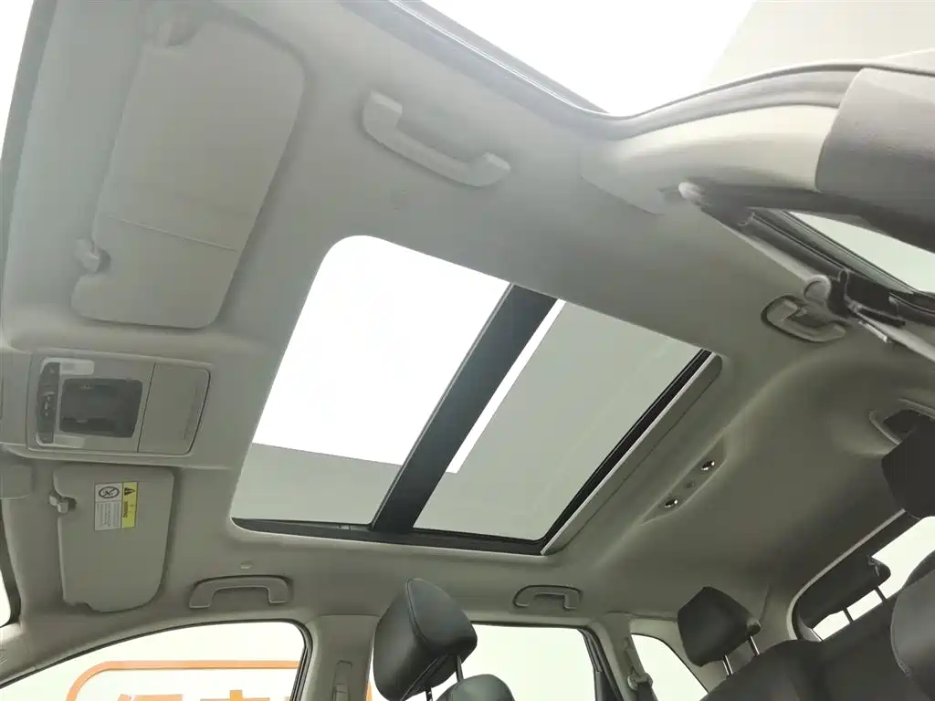 Breeze 240 TURBO 2 WD Luxury 5-seat