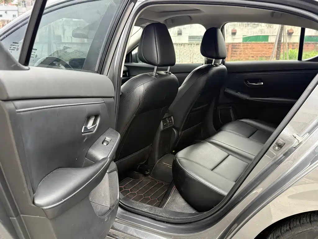 Sylphy 1.6 L XL CVT Smart Enjoyment