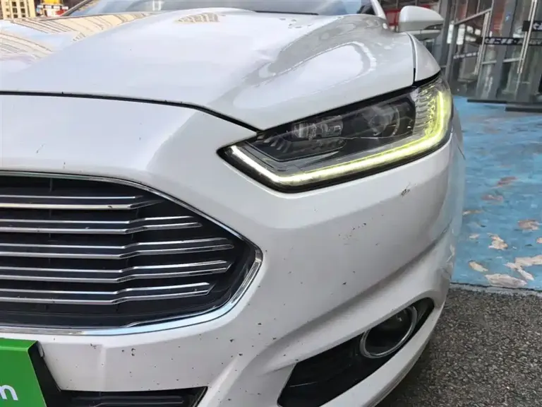 Ford Mondeo 2.0 L GTDi200 Luxury