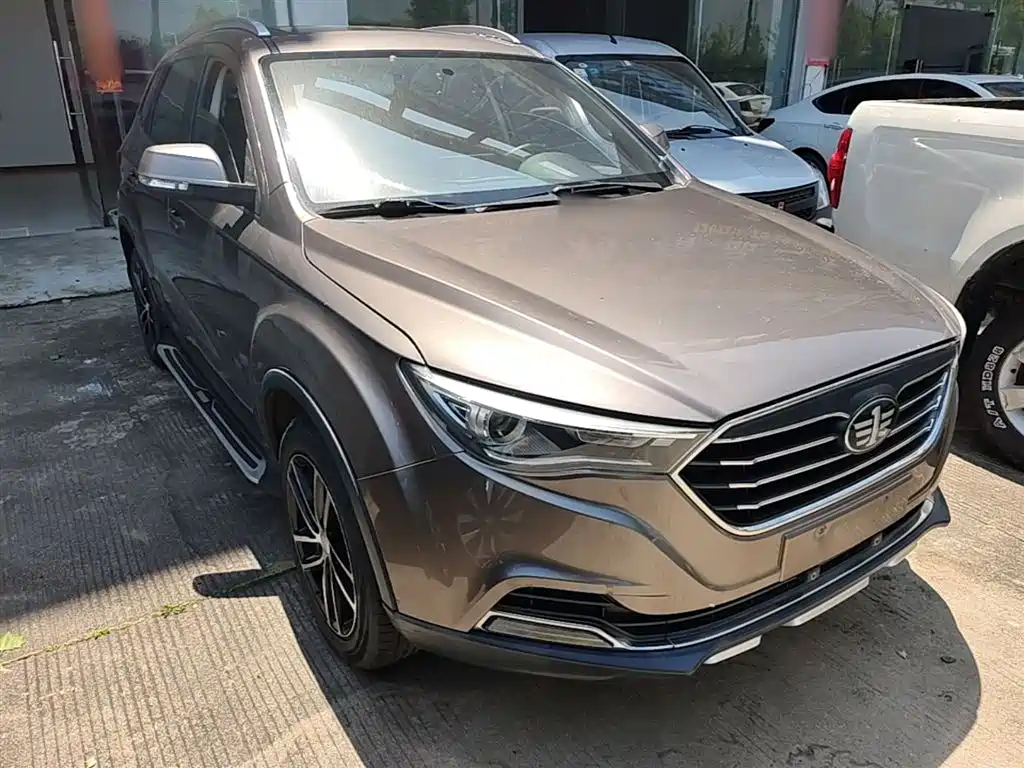 Besturn X40 1.6 L Auto Luxury