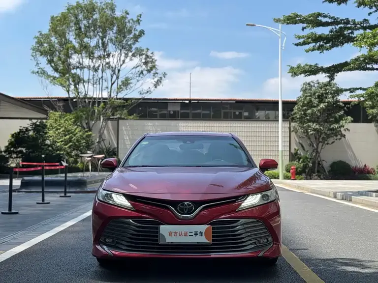 Toyota Camry 2.0 G Luxury