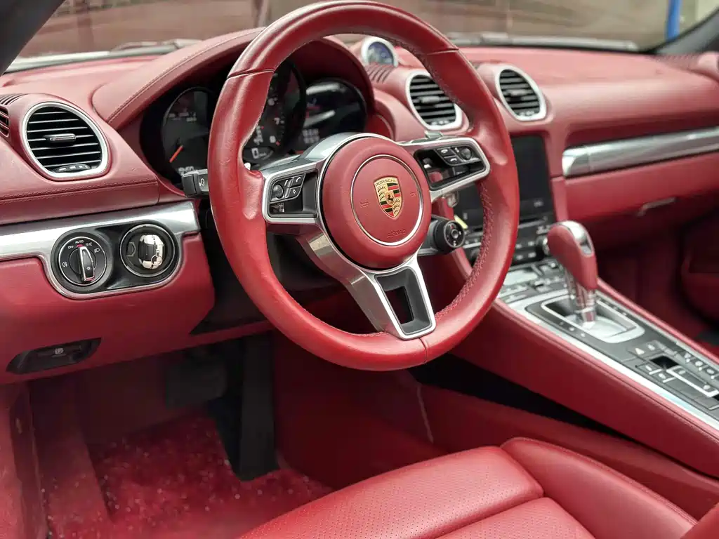 Porsche 718 Boxster T 2.0 T