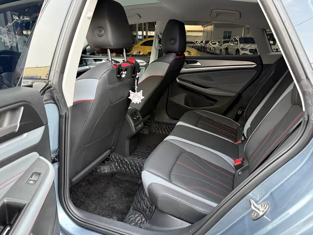 Lamando Lamando L 280 TSI DSG Spicy Cool