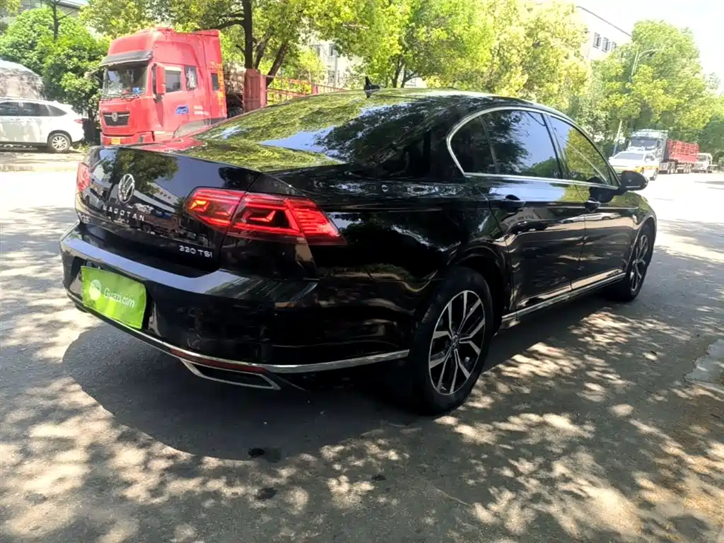 Magotan 330 TSI DSG Leading