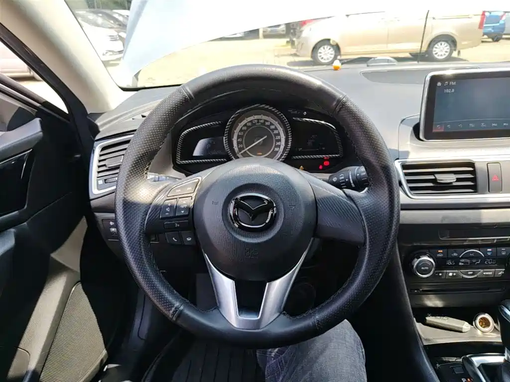 Mazda 3 Axela Hatchback 1.5 L Auto Luxury