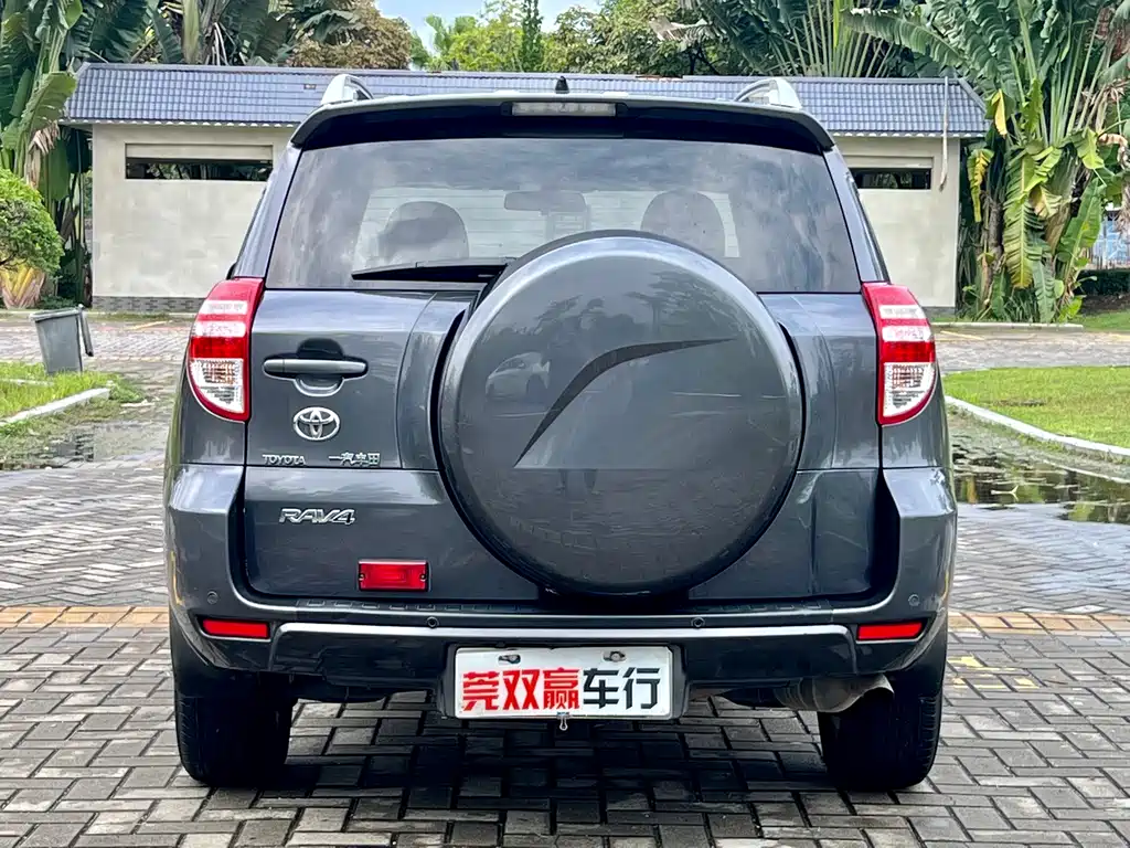 RAV4 2.0 L Auto Classic