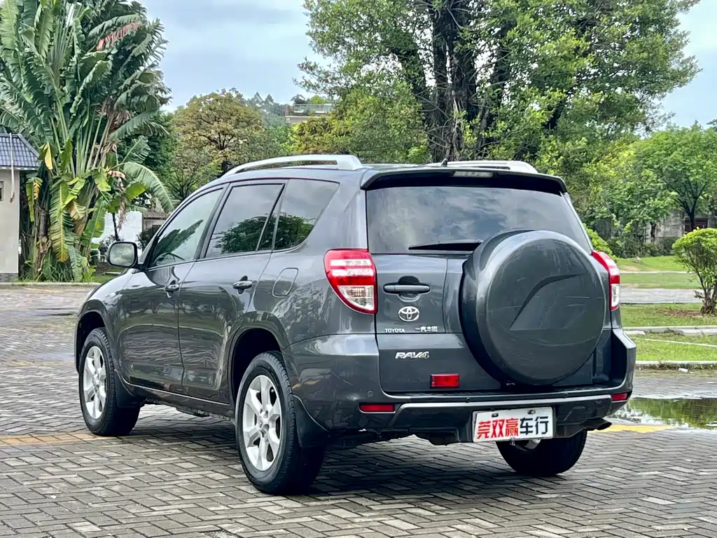 RAV4 2.0 L Auto Classic