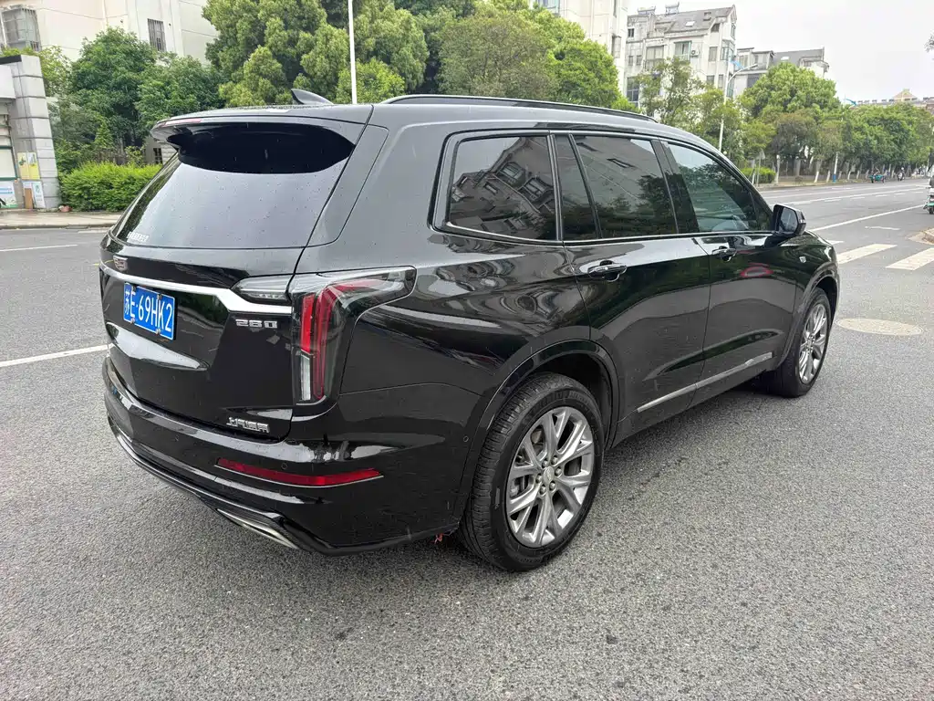 Cadillac XT6 凯迪拉克XT6 2020款 28 T 六座四驱豪华运动型