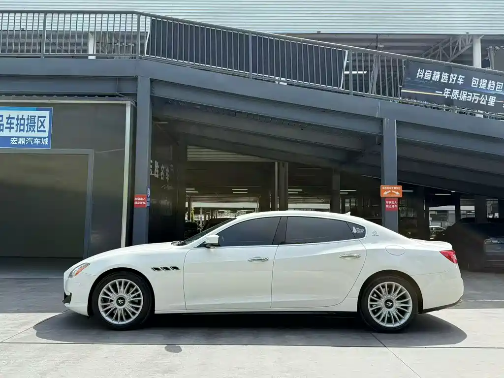 Quattroporte 3.0 T Standard
