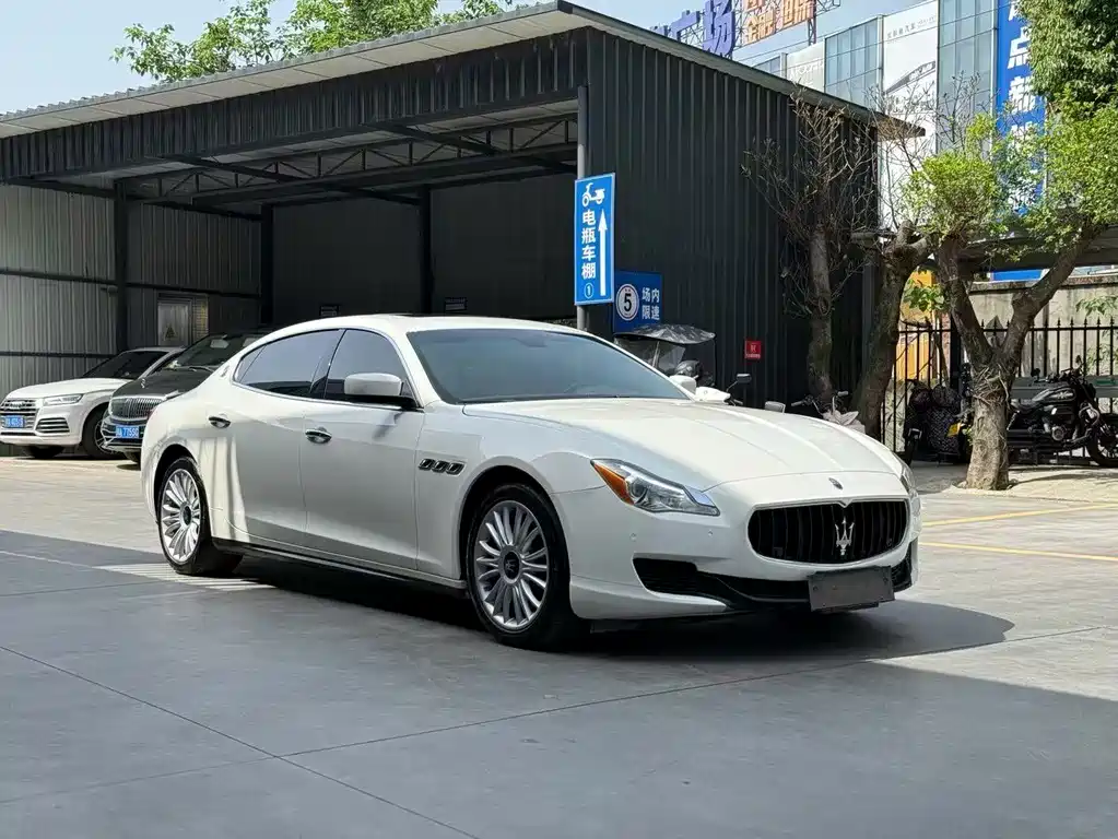 Quattroporte 3.0 T Standard
