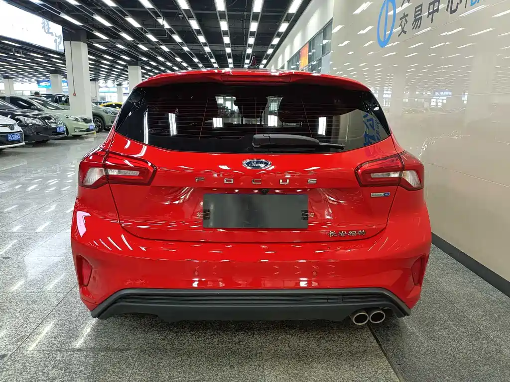 Focus Hatchback EcoBoost 180 Auto ST Line