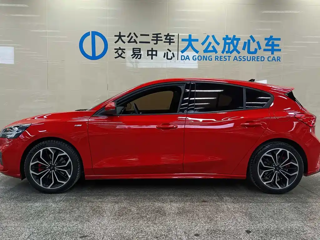 Focus Hatchback EcoBoost 180 Auto ST Line
