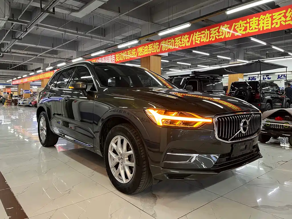 Volvo XC60 T5 4 WD Smart Ease Luxury