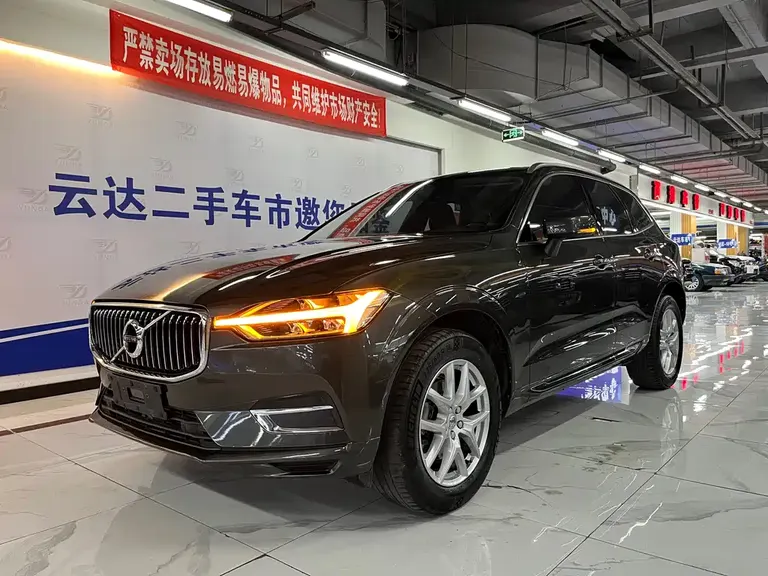 Volvo XC60 T5 4 WD Smart Ease Luxury