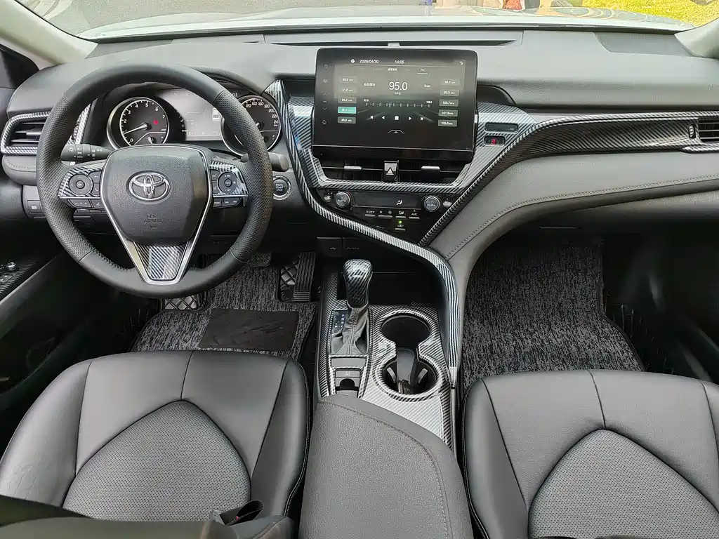 Camry 2.0 G Luxury