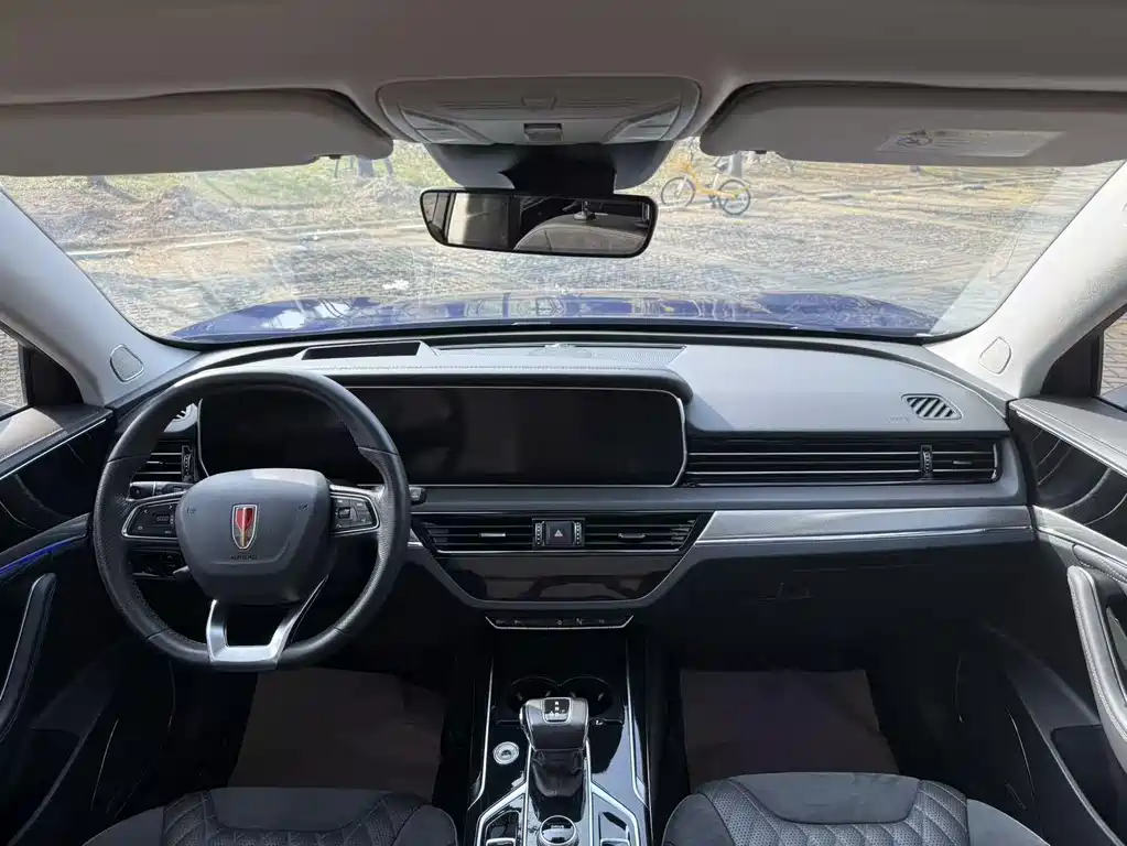 Hongqi HS5 2.0 T Connected Flagship Enjoyment