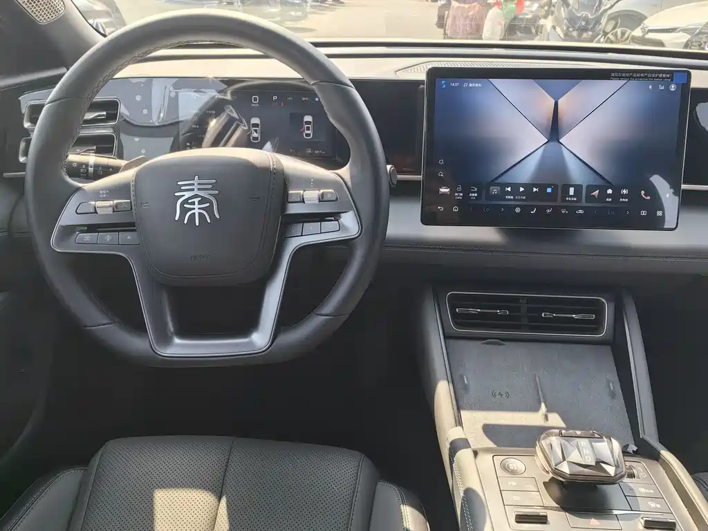 Qin L DM-i Smart Drive 120 KM Transcend