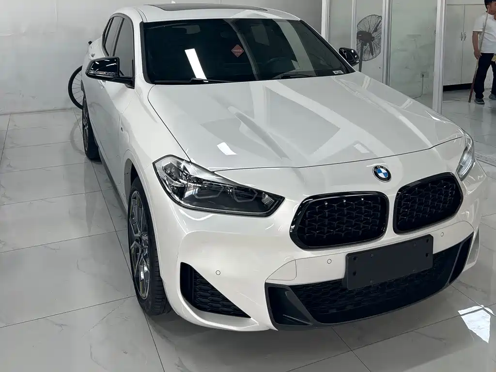 BMW X2 sDrive 25 i Radiant