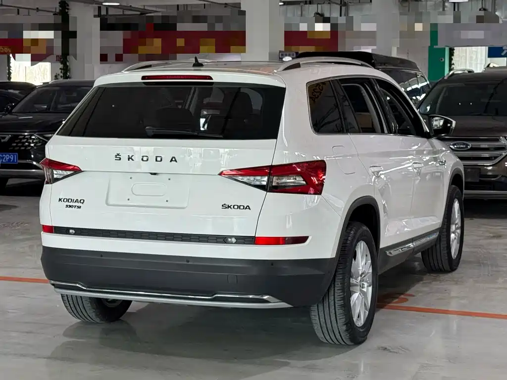 Kodiaq Facelift TSI330 5-seat 2 WD Luxury Enjoyment CN-V