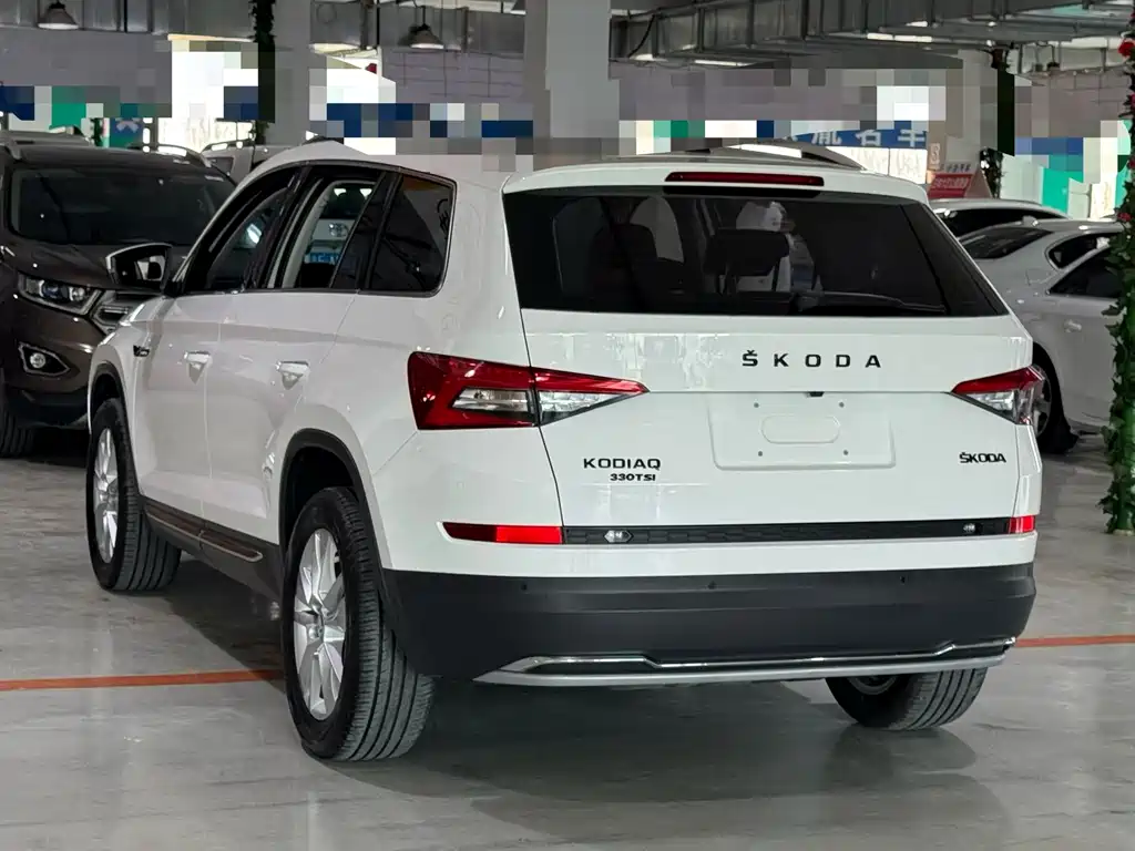 Kodiaq Facelift TSI330 5-seat 2 WD Luxury Enjoyment CN-V