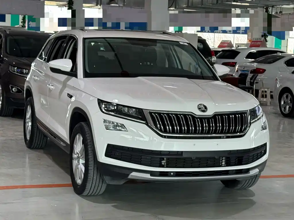 Kodiaq Facelift TSI330 5-seat 2 WD Luxury Enjoyment CN-V