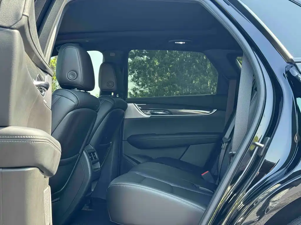 Cadillac XT5 2.0 T 4 WD Distinguished (Supreme Premium)
