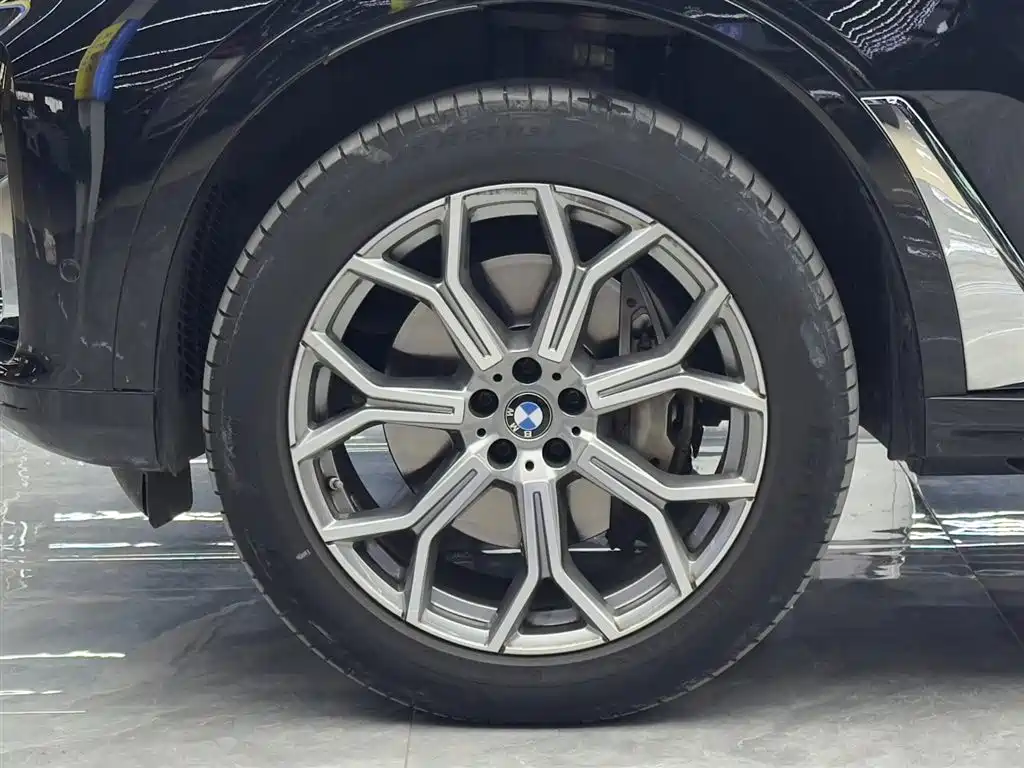 BMW X7 xDrive40 i Leading Luxury Package