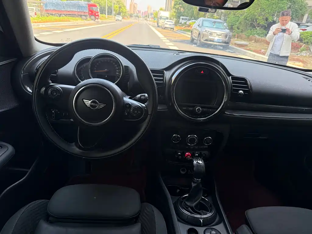 MINI CLUBMAN Facelift 1.5 T COOPER