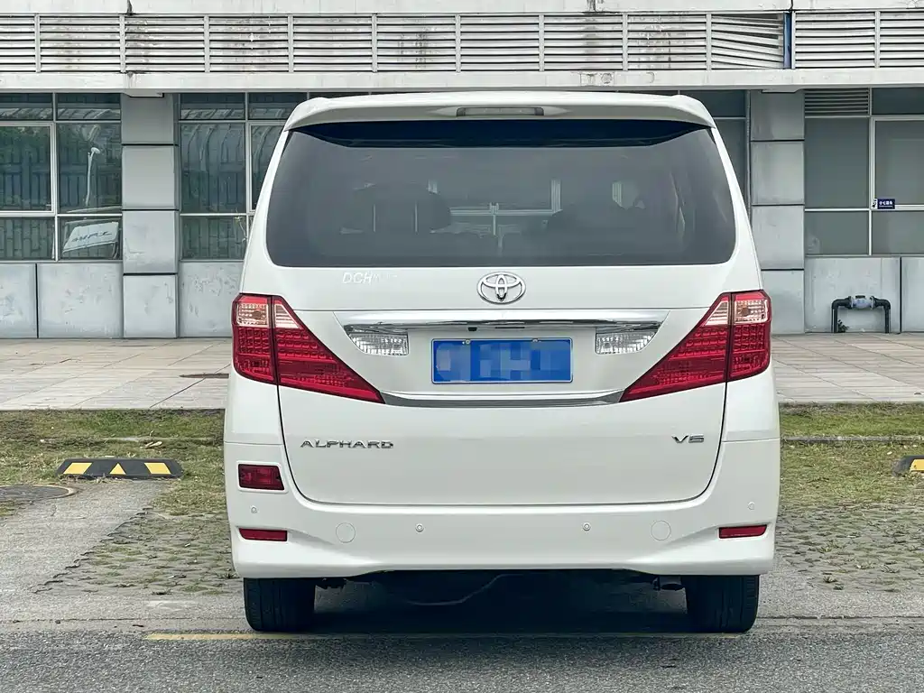 Alphard 3.5 L Luxury
