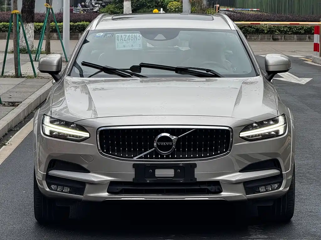 Volvo V90 沃尔沃V90 2019款 Cross Country T5 AWD 智远版 国VI